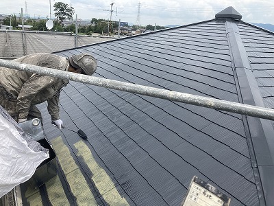 カラーベスト屋根遮熱塗料上塗り１回目